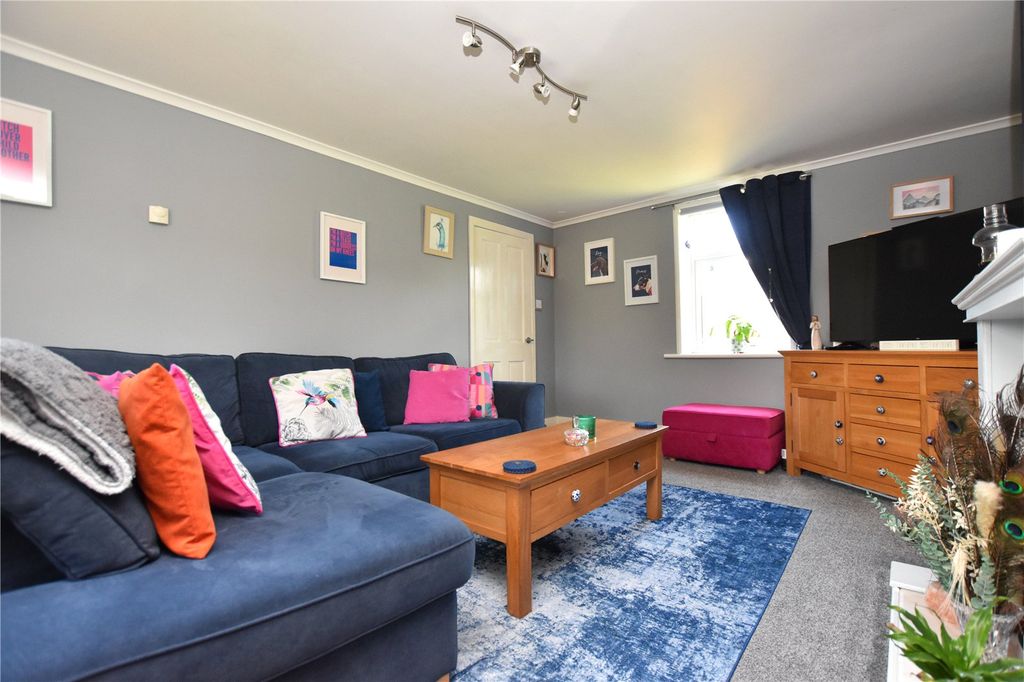 Property photo 3 of 16 Picture No. 05