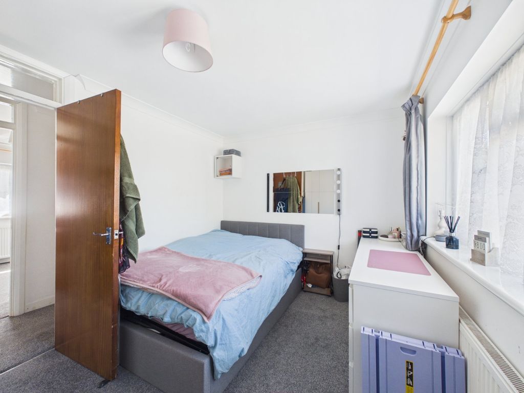 Property photo 3 of 21 Picture No. 02