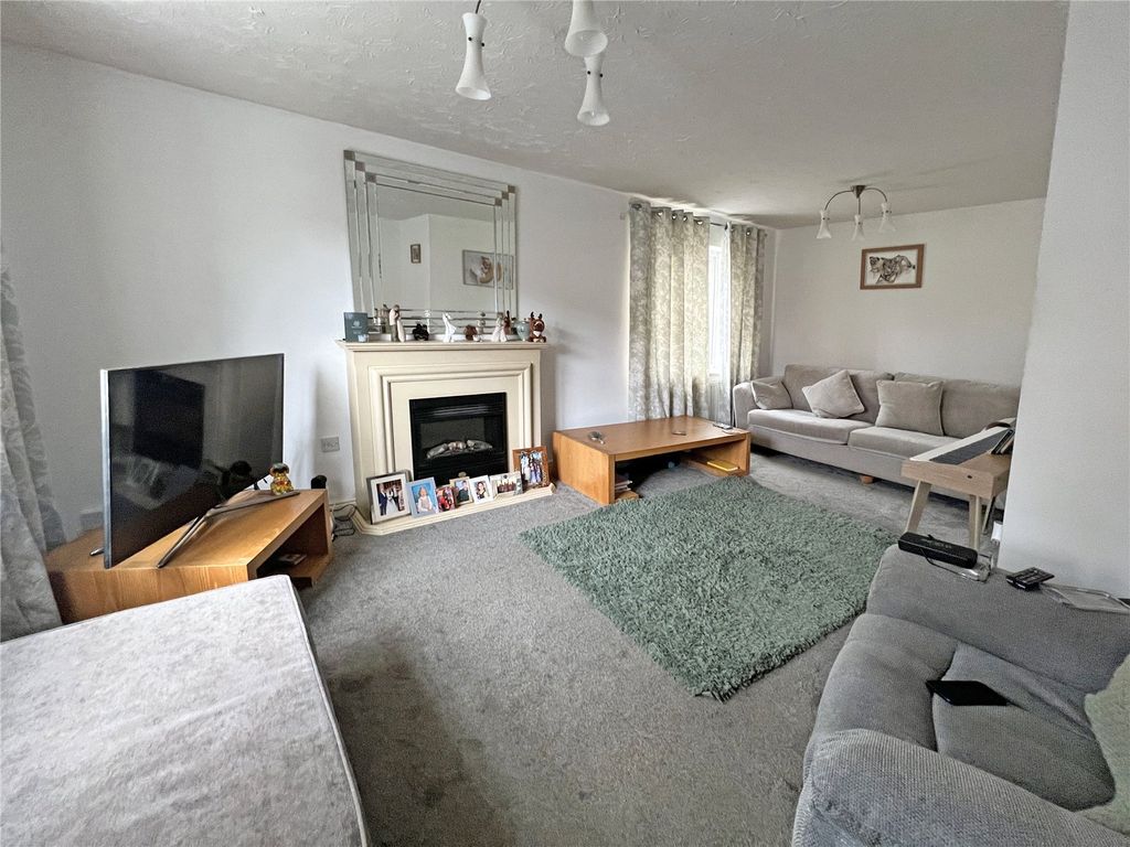 Property photo 2 of 11 Picture No. 14