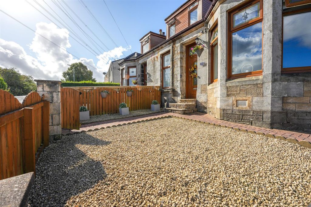 Property photo 2 of 30