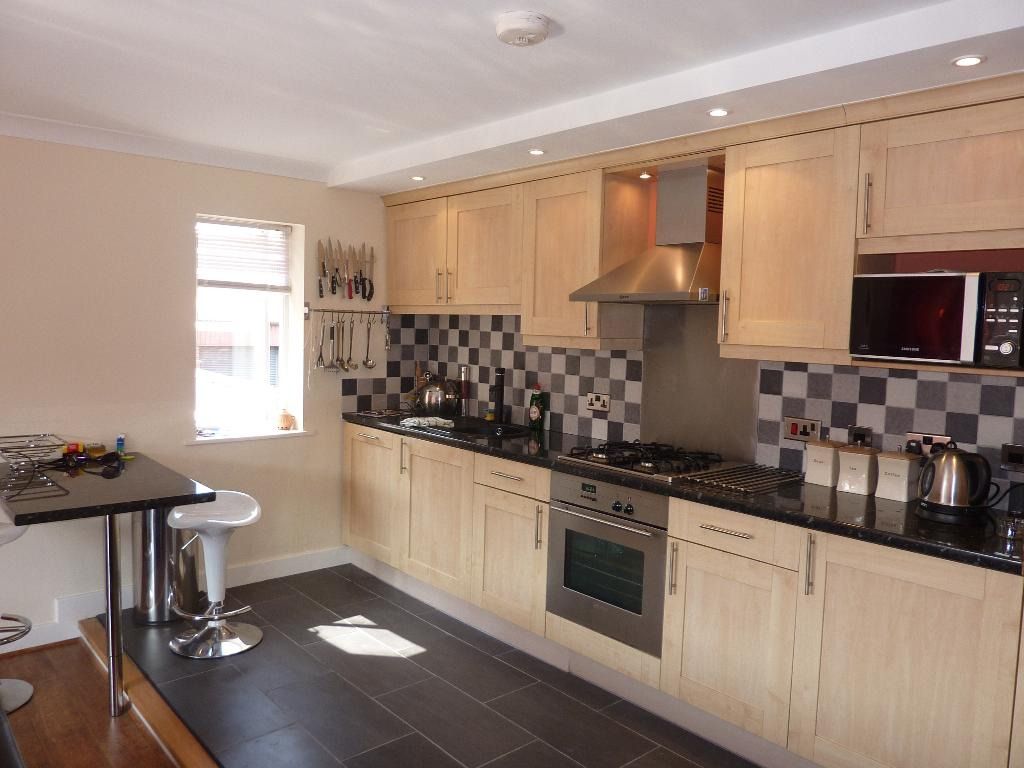 Property photo 2 of 8 1343352