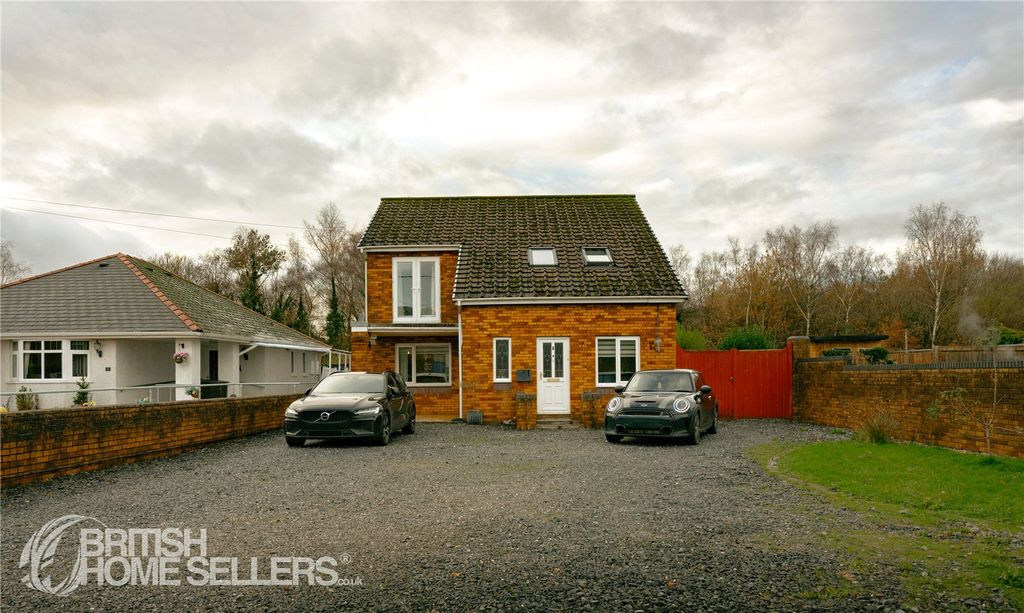 Property photo 2 of 23 Picture No. 32