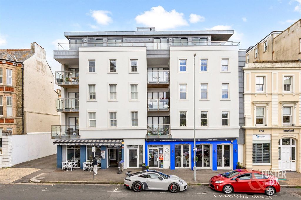 Property photo 1 of 16 Holland Road, Palmeira Plaza, 63-012.Jpg
