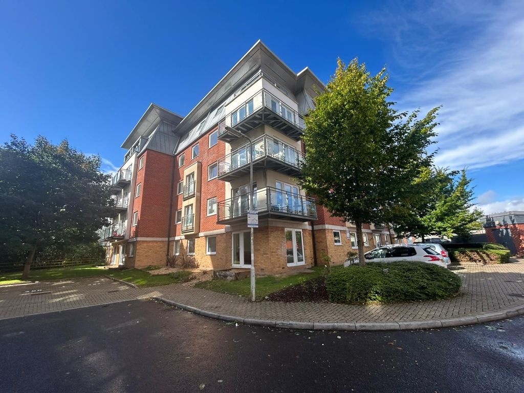 Property photo 1 of 12