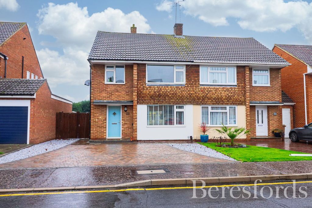 Property photo 1 of 27 Front