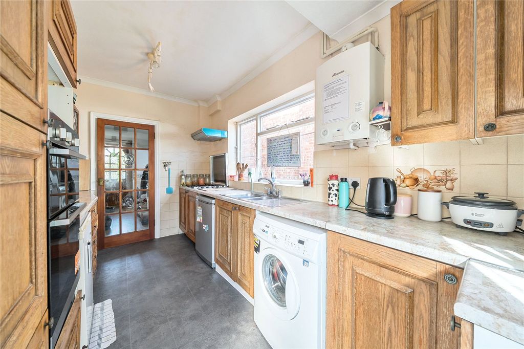 Property photo 3 of 16 Picture No. 13