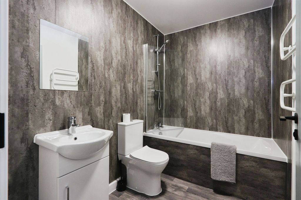 Additional image 5 of 1 bed flat for saleBurlington Street, Chesterfield S40