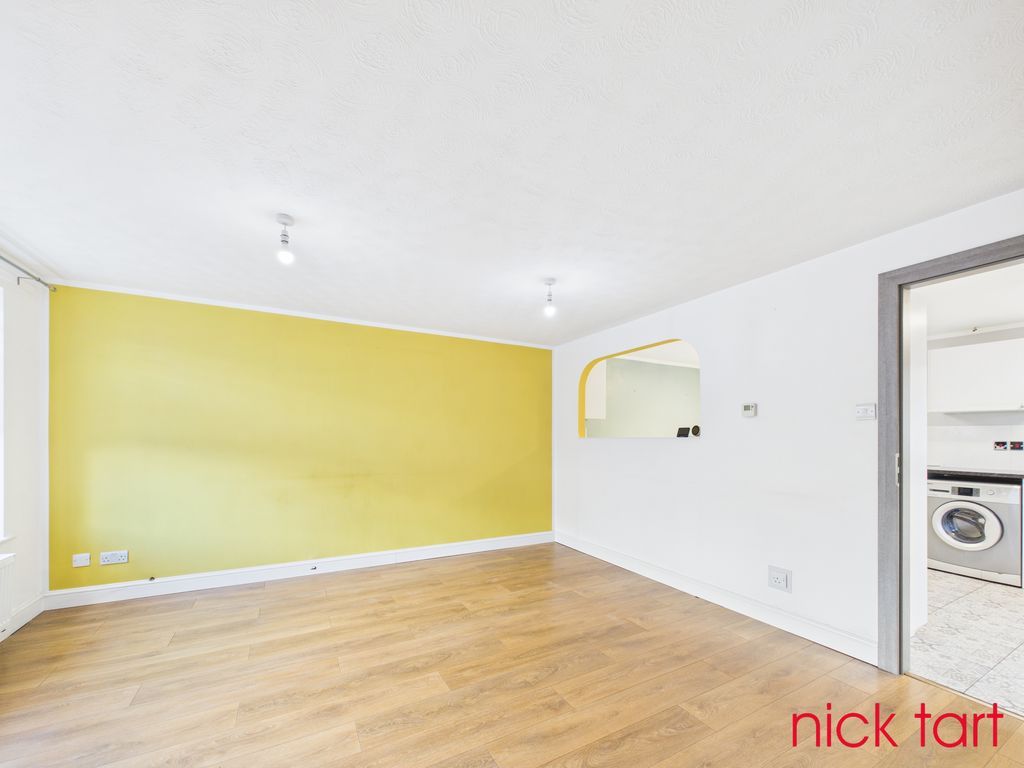 Property photo 2 of 12 Photo 5