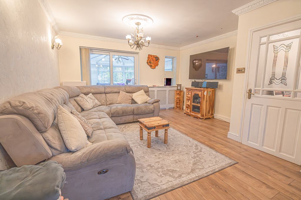 Property photo 2 of 16 20251015-Dsc0698020251015