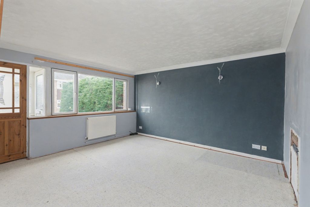 Property photo 3 of 21 21 Vicarage Close, Chalgrove, Oxfordshire, Ox44 7rd