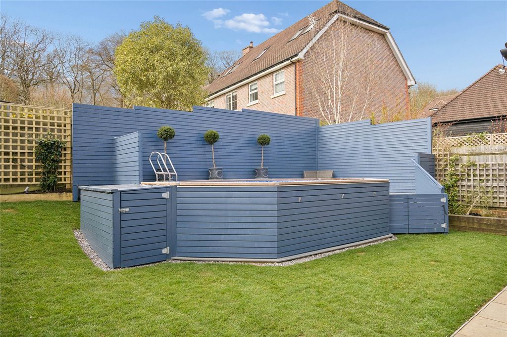 Property photo 2 of 27 Pool