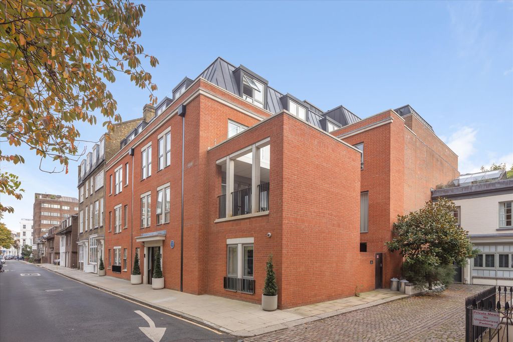 Property photo 3 of 21 Image