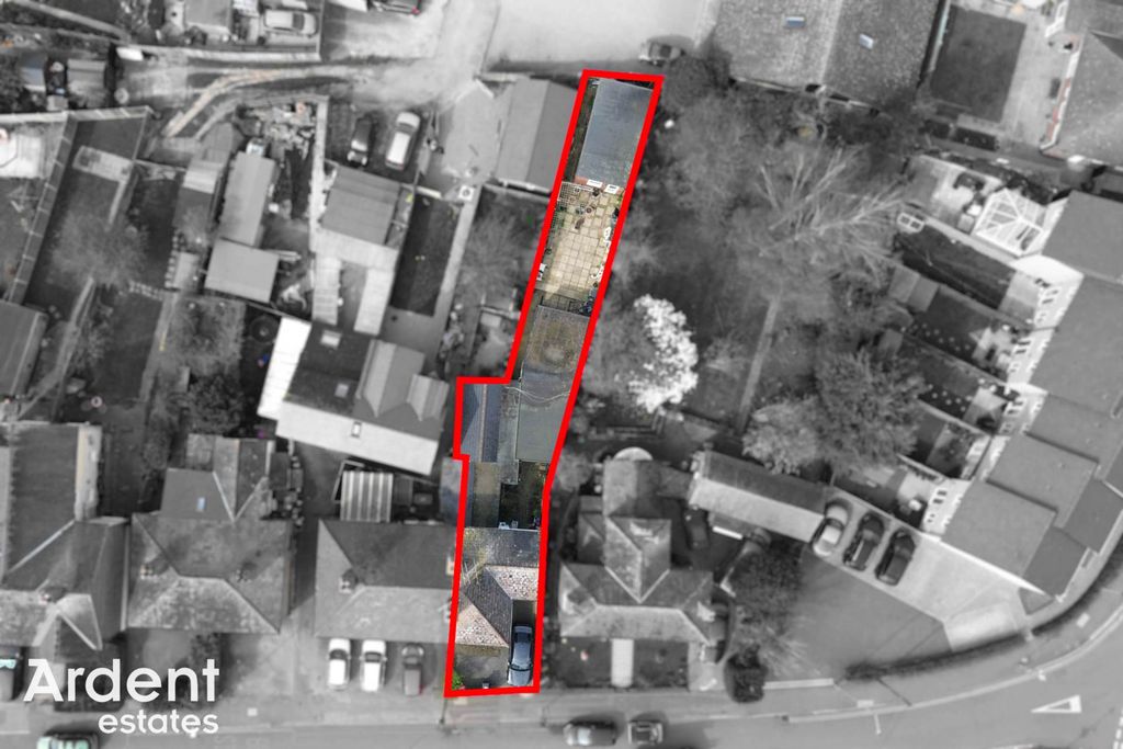 Property photo 3 of 23