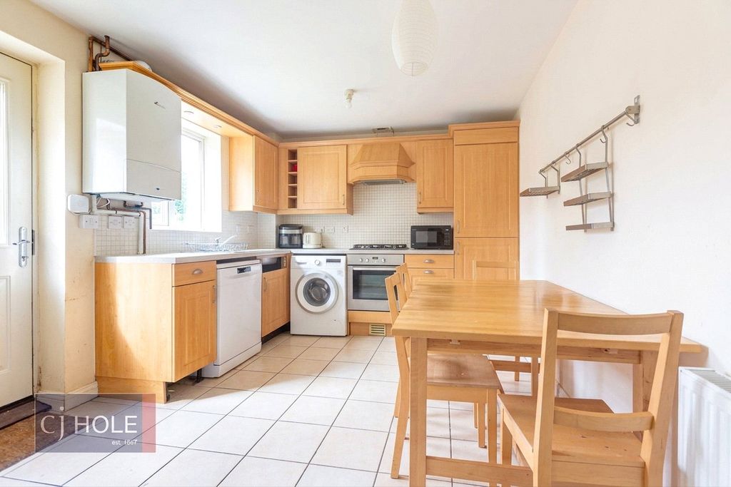 Property photo 2 of 12 Picture No. 31