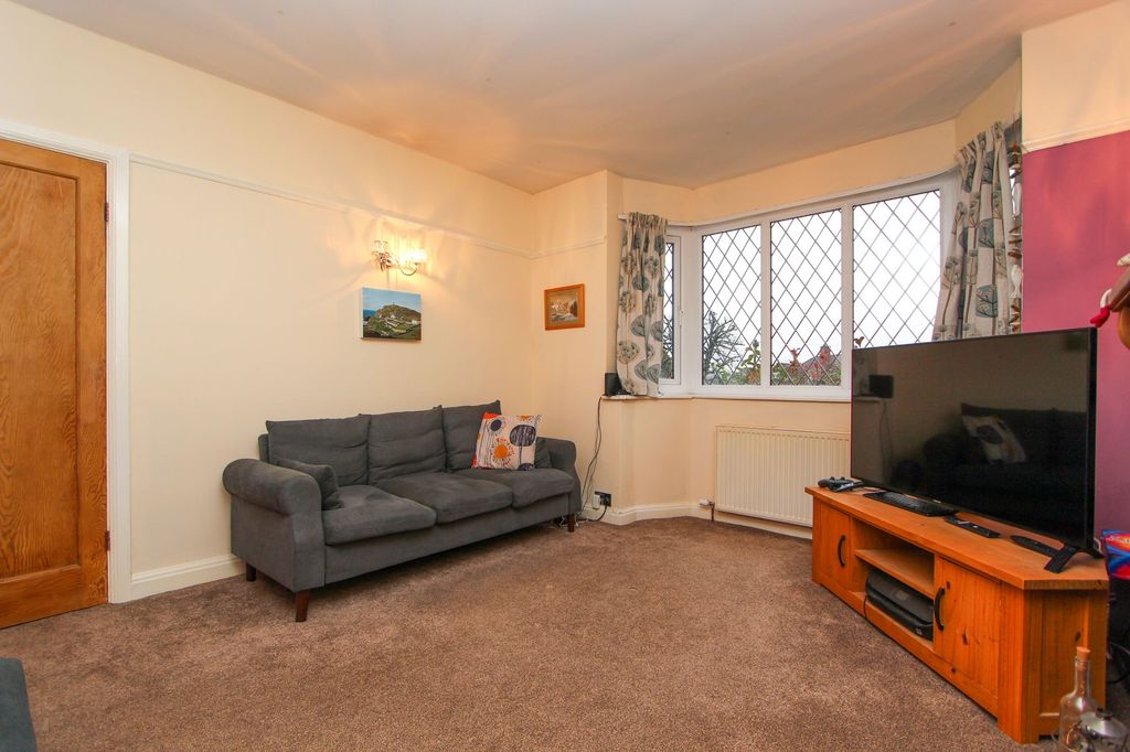 Property photo 2 of 30