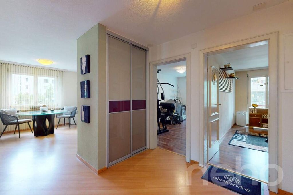 Property photo 3 of 11