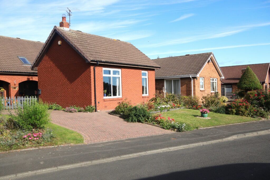 Property photo 2 of 23