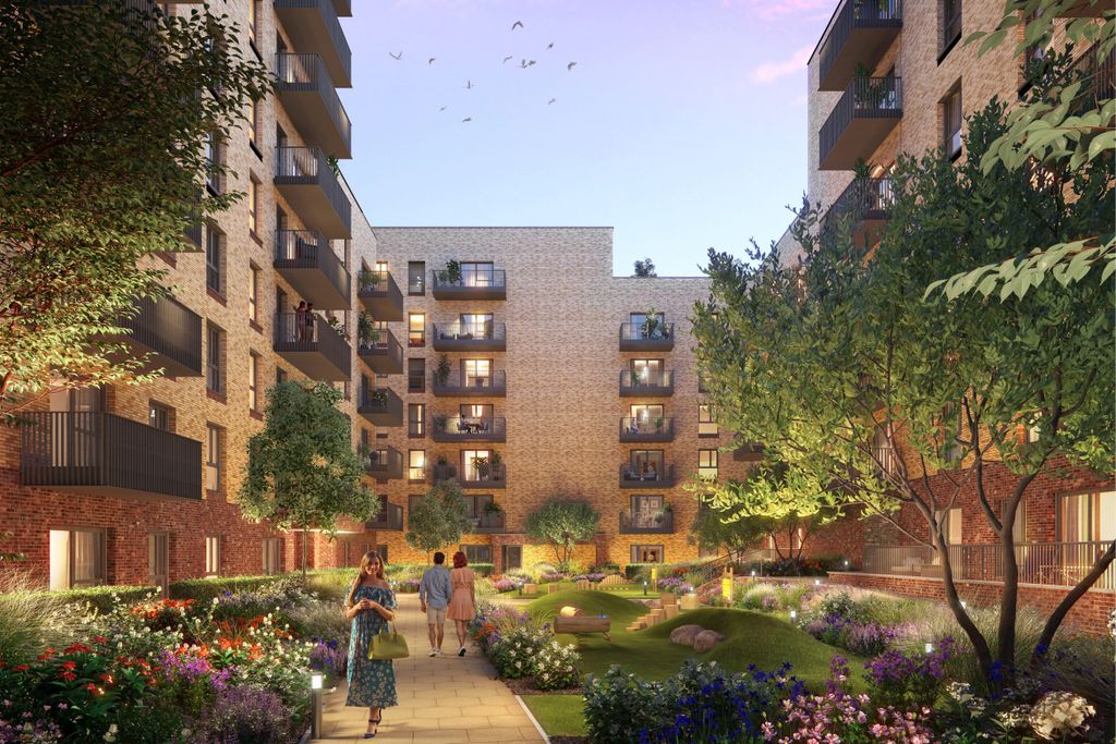 Property photo 1 of 7 Hendon Waterside - Parkside Square