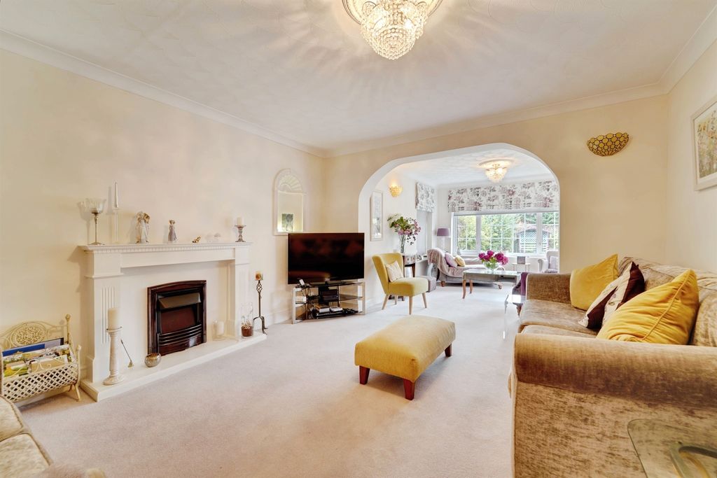 Property photo 3 of 24