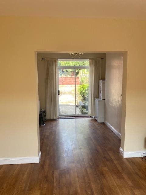 Property photo 3 of 14 Through Diner