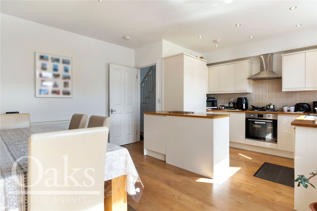 Property photo 2 of 15 Picture No. 04
