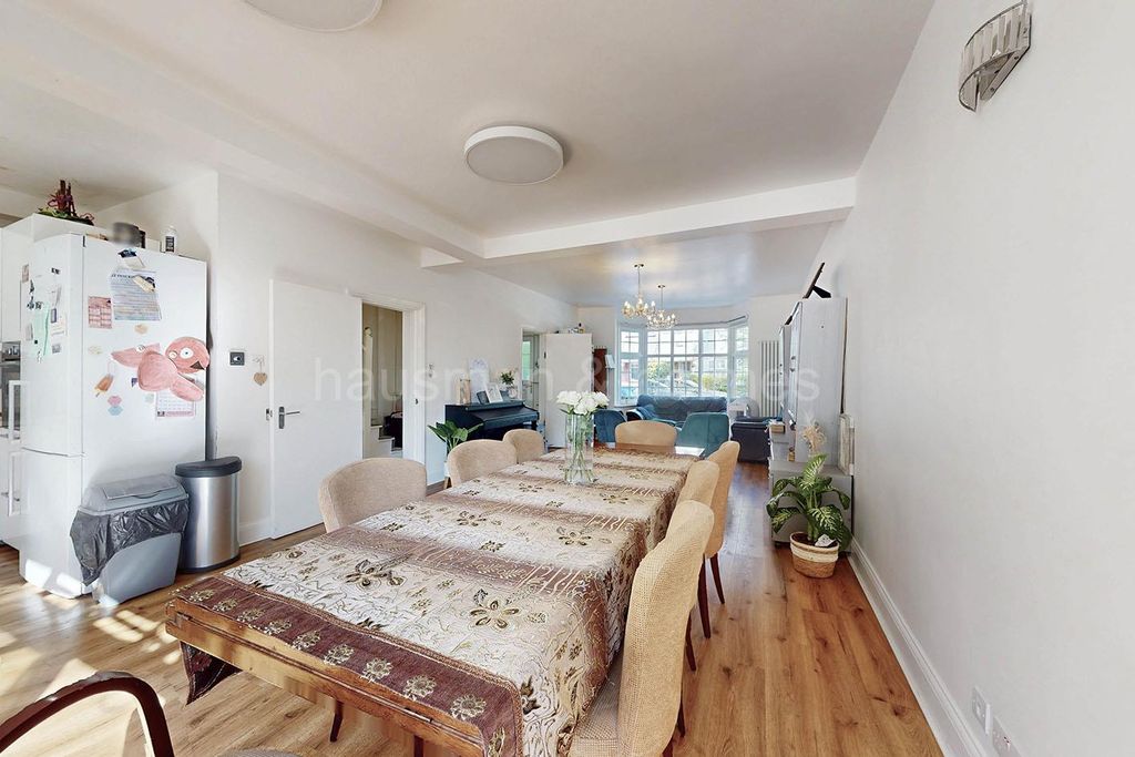 Property photo 3 of 20 W (8).Jpg