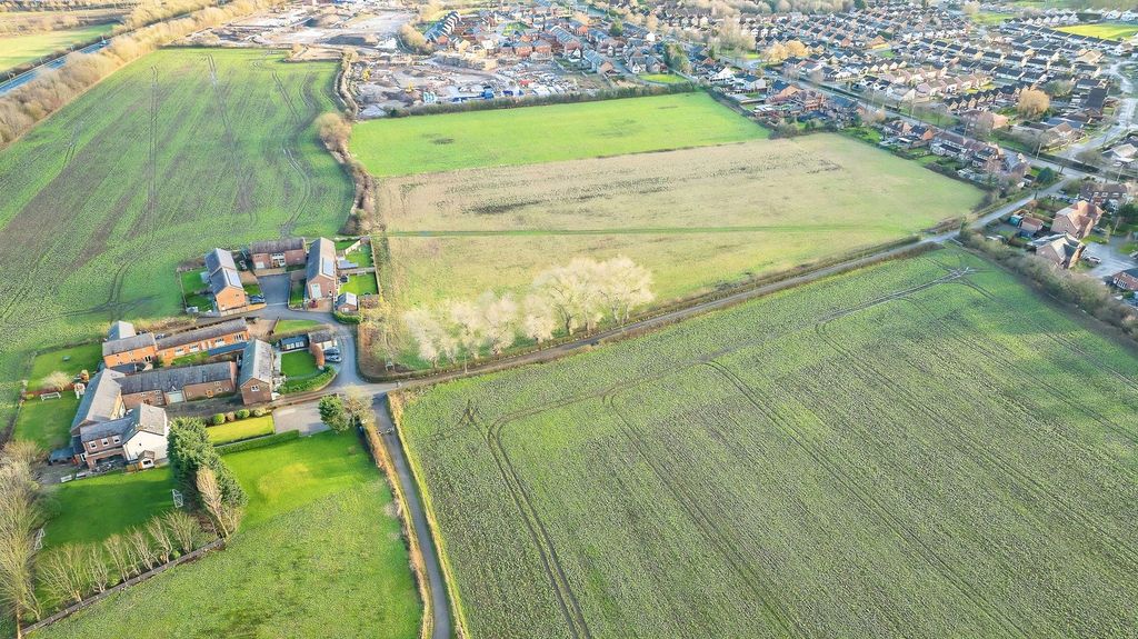 Property photo 3 of 43