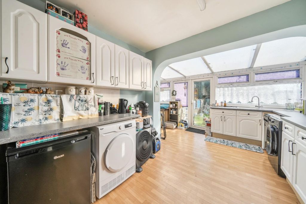 Property photo 1 of 19 1420054-16-69A7157d4B301.Jpg