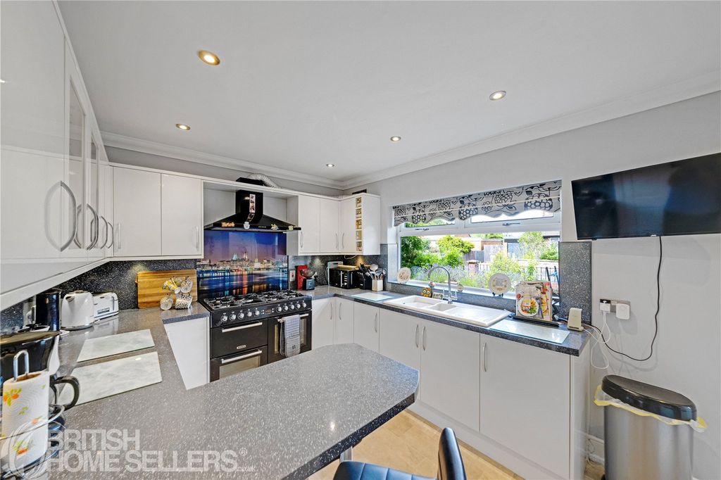Property photo 2 of 13 Picture No. 05