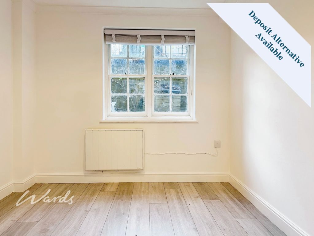 Property photo 3 of 8 E9B3220d-Cubitt 2...