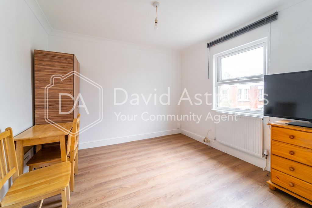 Property photo 3 of 11 Ndb09733
