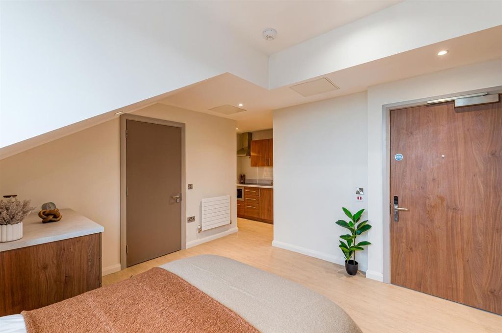 Additional image 7 of Studio to rentElmwood Avenue, Belfast BT9