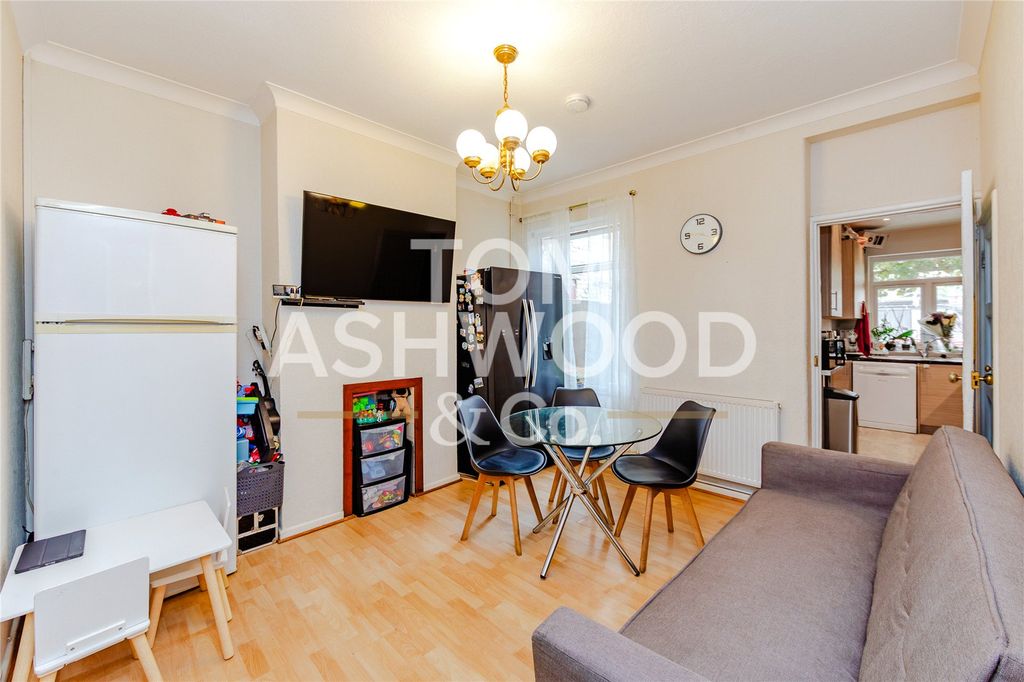 Property photo 3 of 16 Picture No. 08