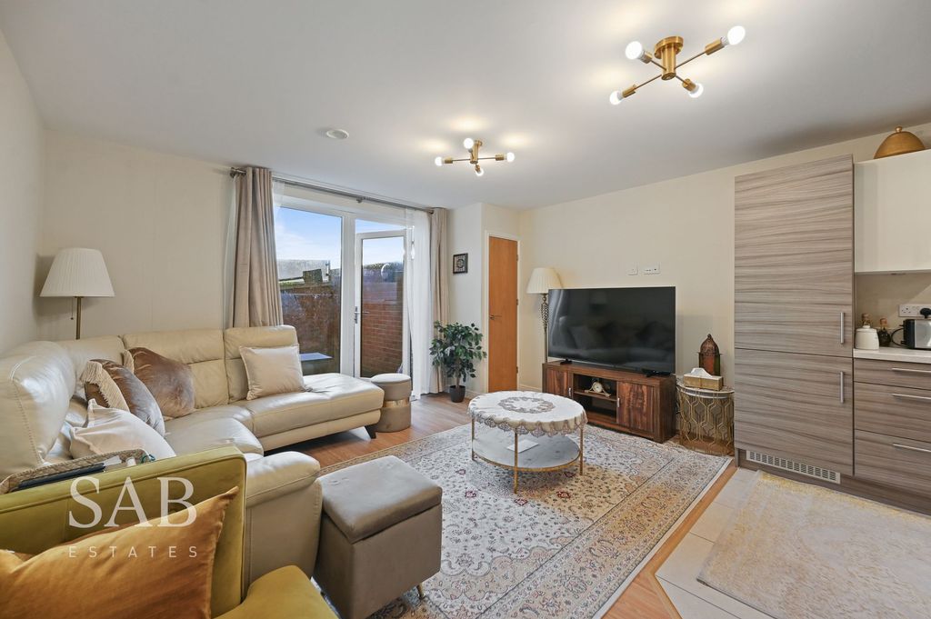 Property photo 2 of 11