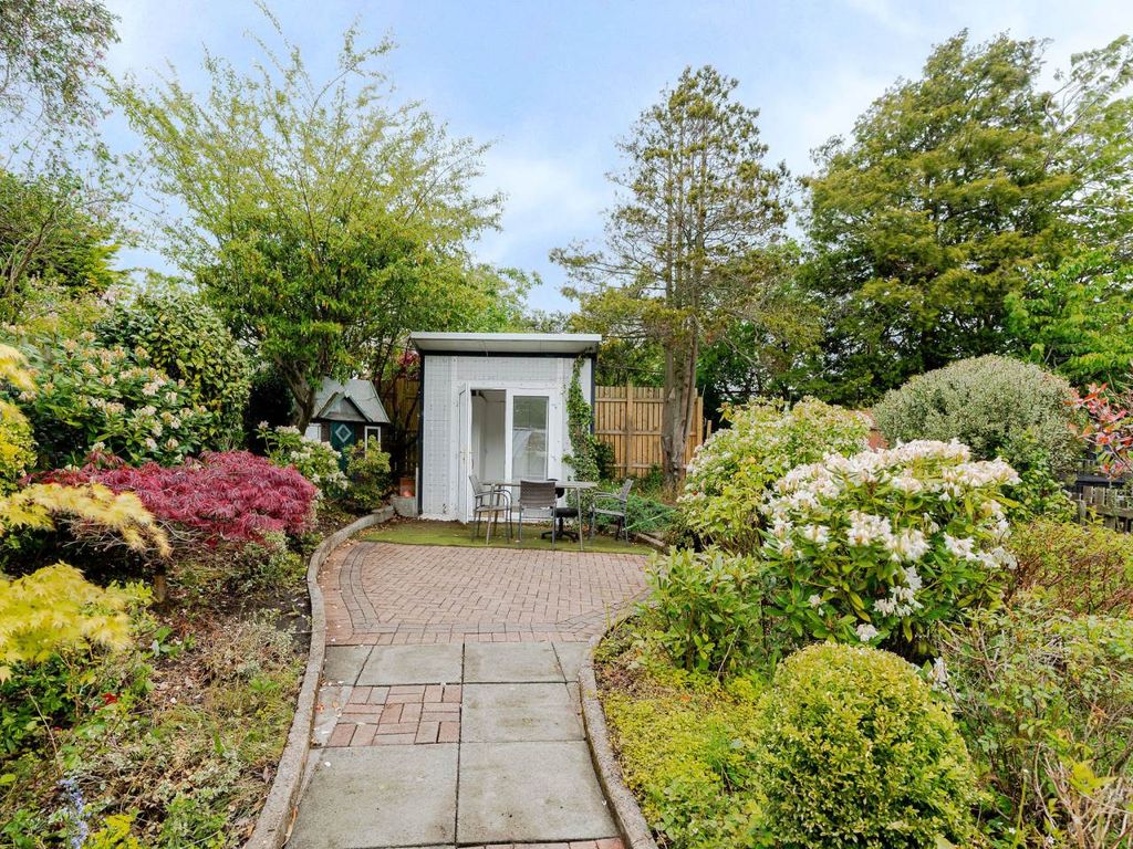 Property photo 3 of 20 Externals-3