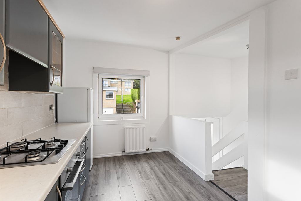 Property photo 3 of 18 77 Whitelaw Drive 18