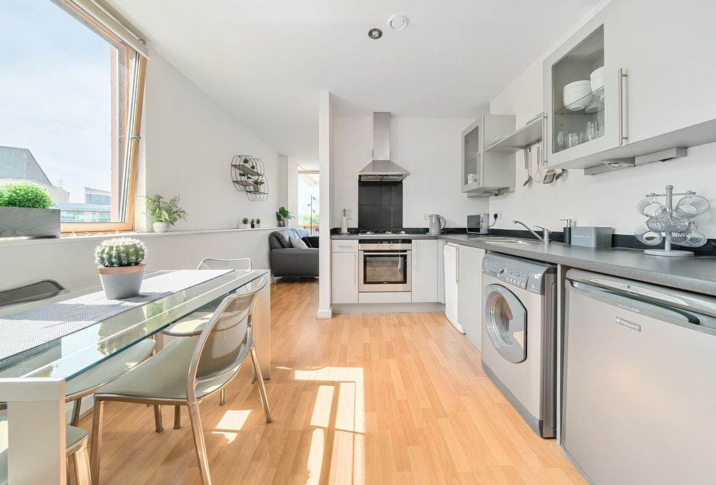 Property photo 2 of 12 1317388-12-68651c...