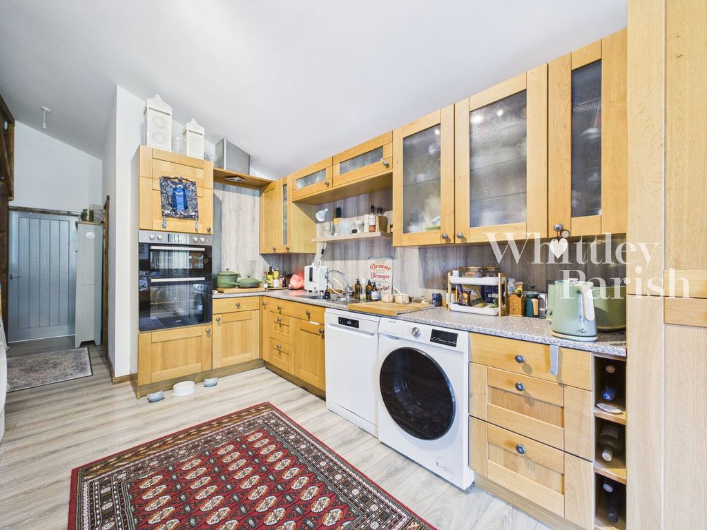 Property photo 3 of 13