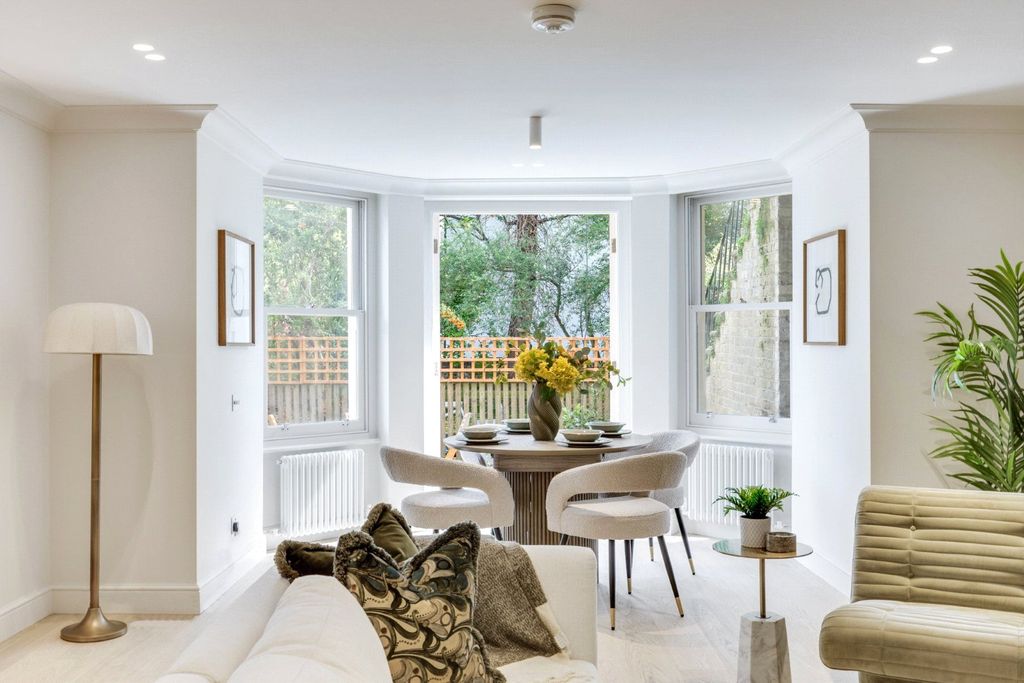 Property photo 2 of 18 Picture No. 34