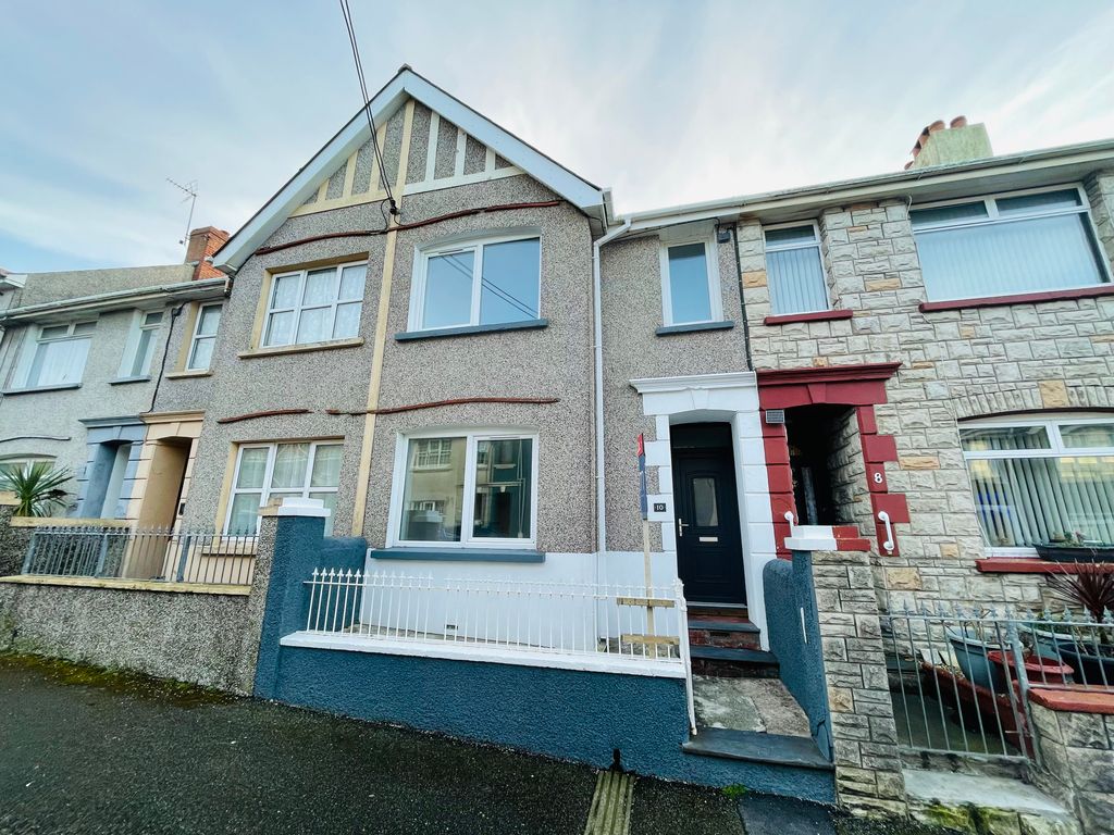 Property photo 1 of 9