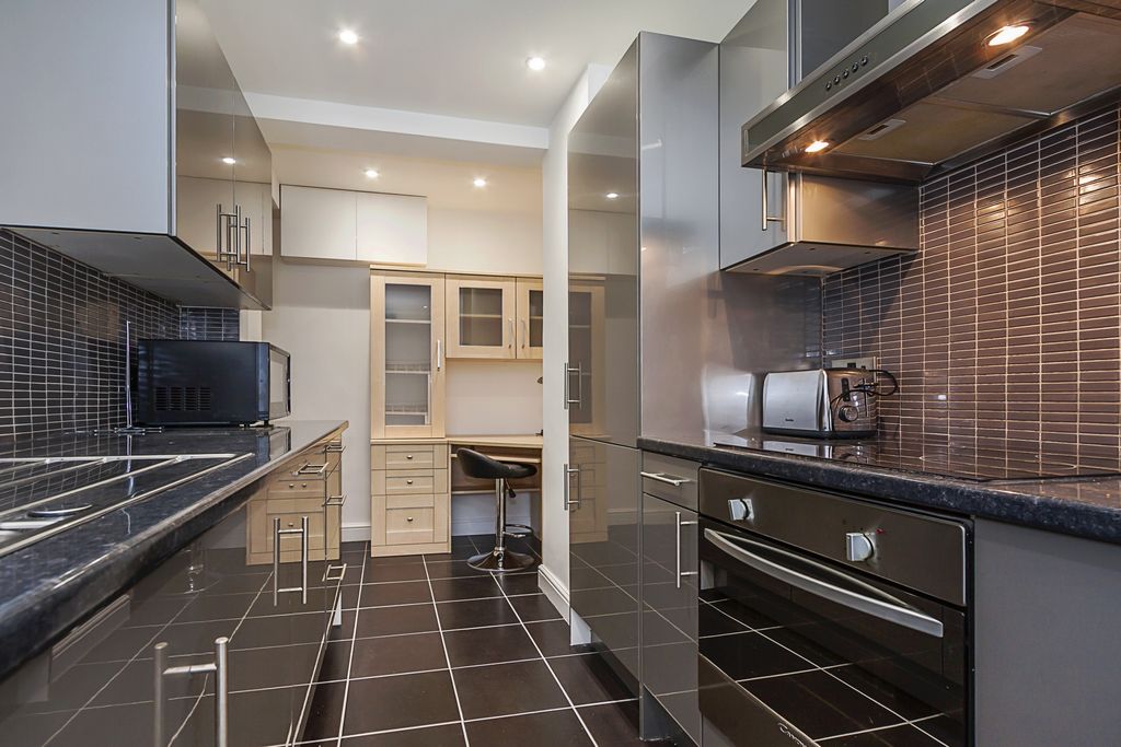 Property photo 3 of 10 Photo 6