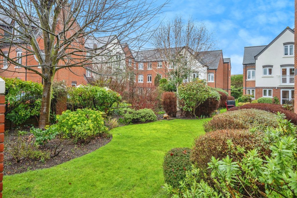 Property photo 2 of 15