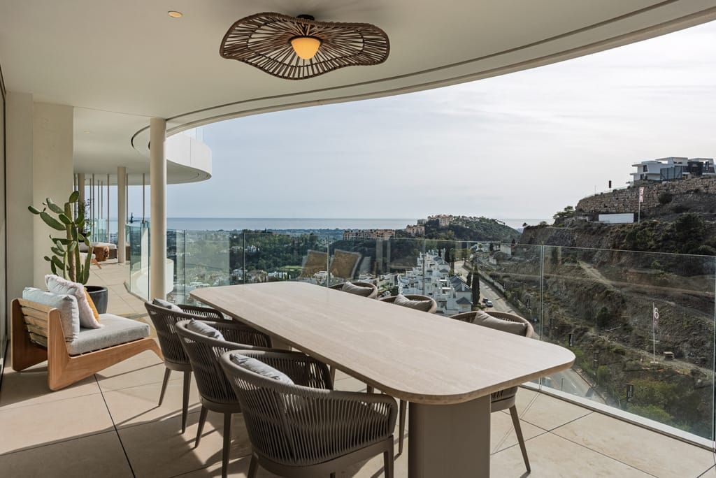 Property photo 3 of 23 Benahavis Apartment Esmara186 3