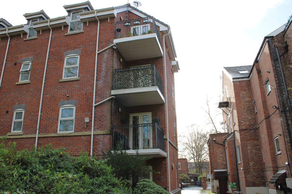 Property photo 2 of 18 Rear