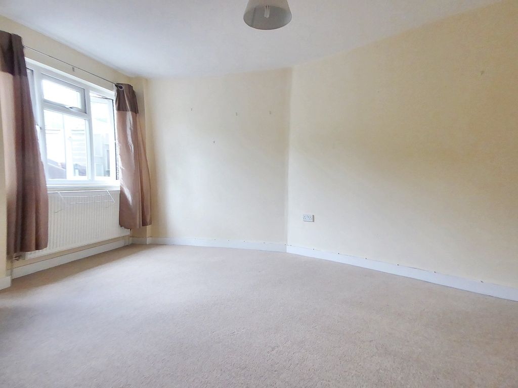 Property photo 2 of 7 Picture No. 11