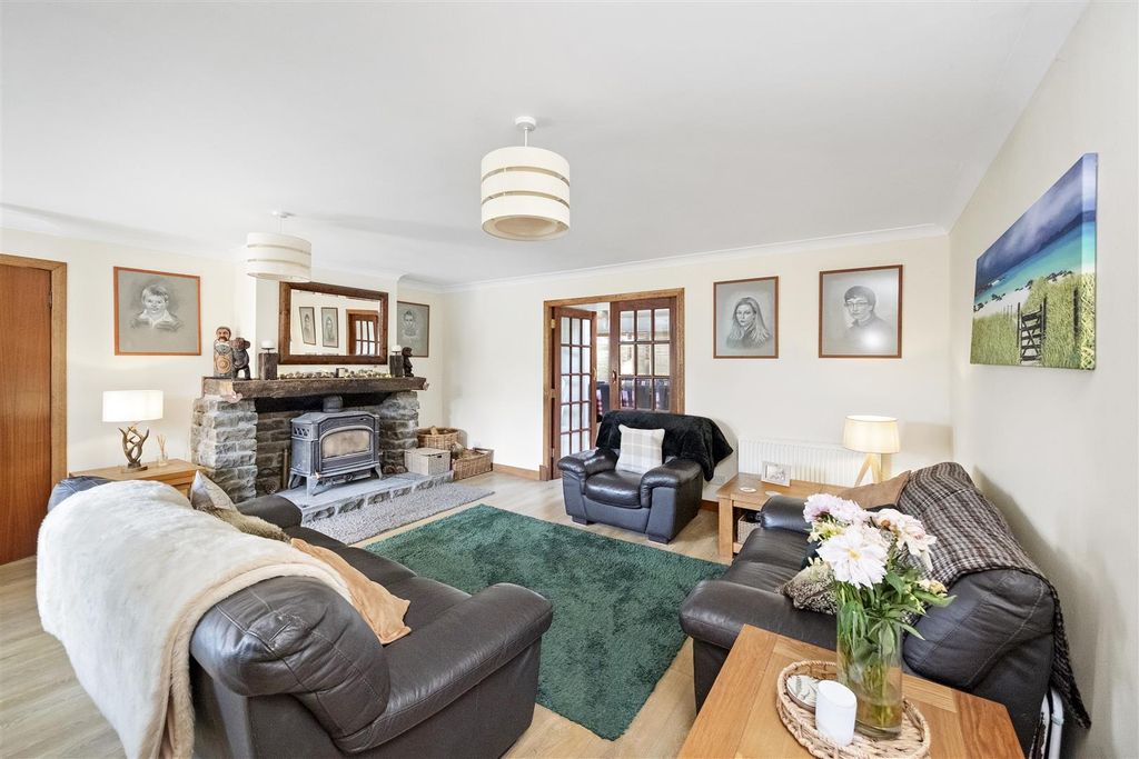 Property photo 2 of 48