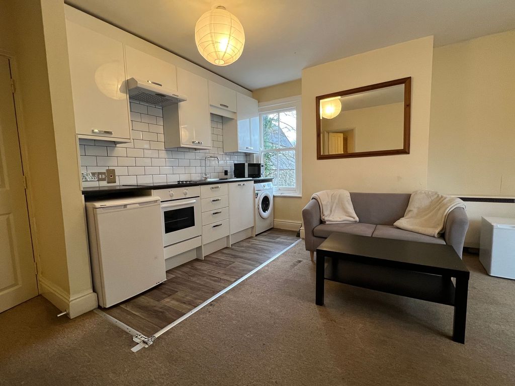 Property photo 2 of 9