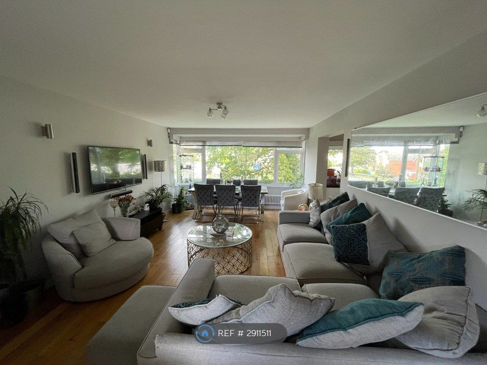 Property photo 2 of 15 Living Room