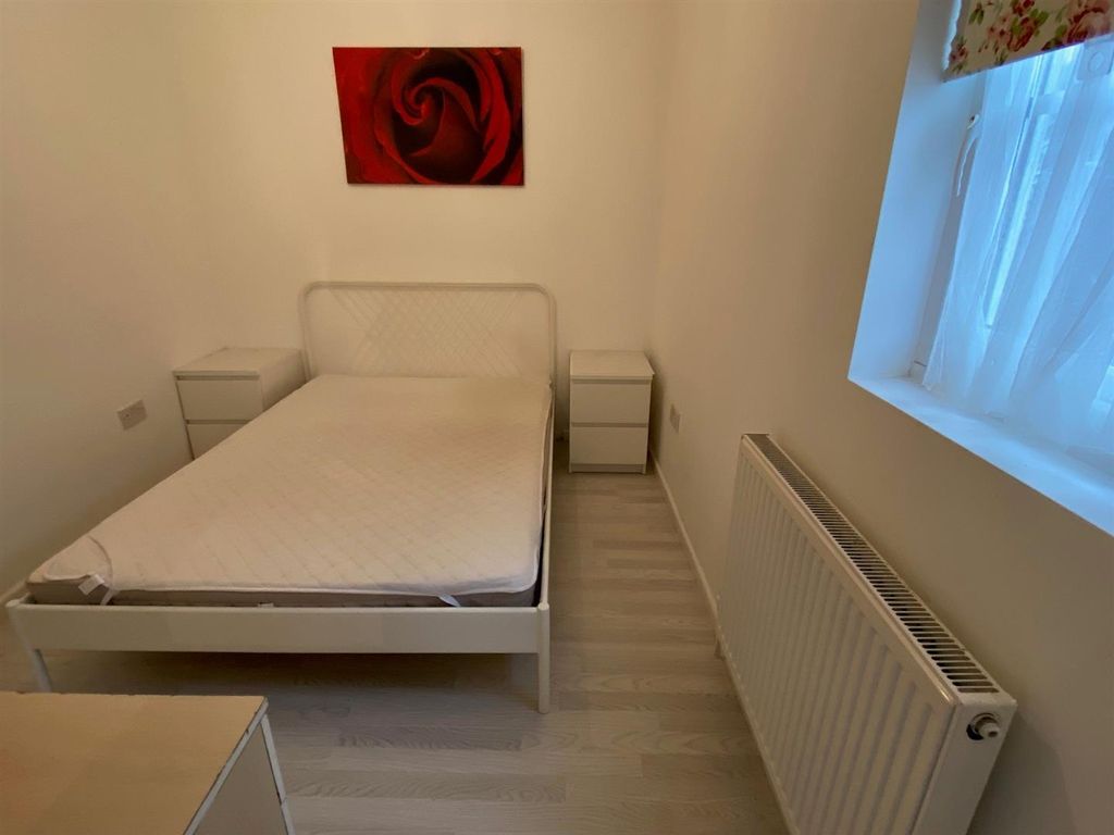 Additional image 29 of 5 bed semi-detached bungalow for salePurland Close, Dagenham RM8