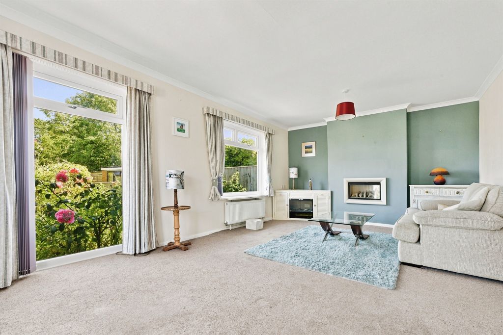 Property photo 3 of 21